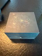 Box + armband + ketting tomorrowland 2024, Verzamelen, Ophalen, Zo goed als nieuw
