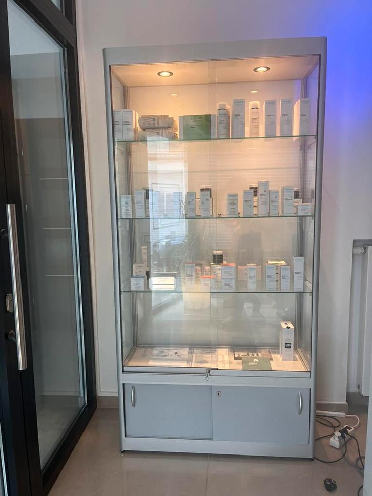 Vitrine avec Rangement argent avec éclairage, Maison & Meubles, Armoires | Vitrines, Comme neuf, 150 à 200 cm, 100 à 150 cm, 25 à 50 cm