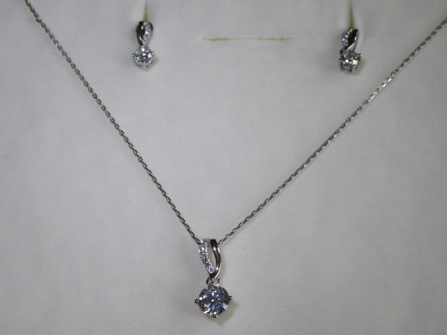 Zilveren set - Nona - Oorbellen + ketting  - juwelen, Handtassen en Accessoires, Kettingen, Zo goed als nieuw, Zilver, Zilver