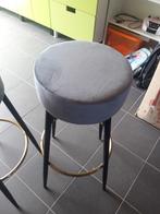 2 tabourets de bar en métal avec assis en velours, Maison & Meubles, Tabourets de bar, 60 à 90 cm, 4 tabourets, Avec repose-pieds