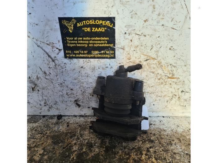 Etrier de frein (pince) avant droit d'un Volkswagen Golf, Autos : Pièces & Accessoires, Freins & Transmission, Volkswagen, Utilisé