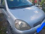 Toyota yaris essence13année 2003 3 porte 303000km prix900eu., Auto's, Particulier, Te koop, Yaris
