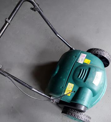 Verticuteer machine 330 breed beschikbaar voor biedingen