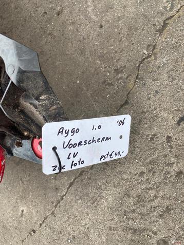 Toyota Aygo 2006 Voorscherm links  beschikbaar voor biedingen