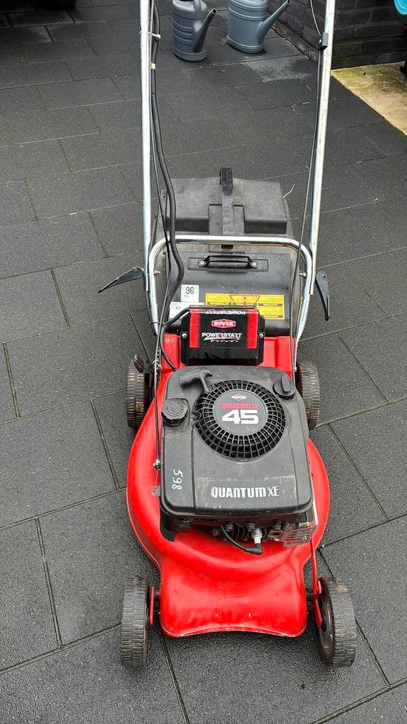 Rover grasmaaier quantum xe powerstart starten met sleutel, Jardin & Terrasse, Tondeuses à gazon, Utilisé, Tondeuses à gazon à essence