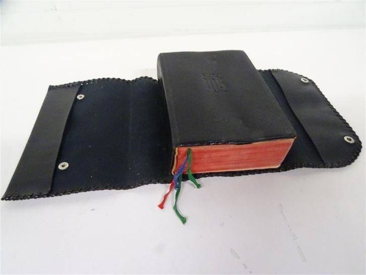 A6763. Klein Brevier met Leren Omslaghoes, Boeken, Godsdienst en Theologie, Gelezen, Ophalen of Verzenden