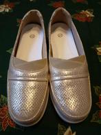 chaussures femmes, Schoenen met lage hakken, Beige, Nieuw, Ophalen of Verzenden