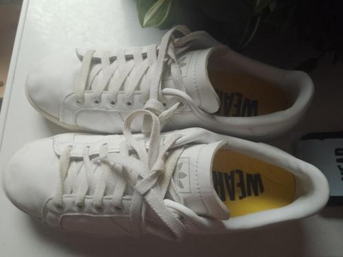 maat 41 1/3 adidas witte sneaker refurbished goede staat, Kleding | Dames, Schoenen, Gedragen, Sneakers, Wit, Ophalen of Verzenden