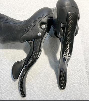 Campagnolo Athena 11 Shifters disponible aux enchères