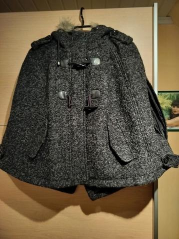 Cape, korte  beschikbaar voor biedingen