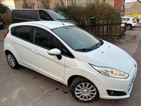 Ford FIESTA 1.25 essence 2015, Auto's, Ford, Bedrijf, Fiësta, Airconditioning, Bluetooth, Boordcomputer, Centrale vergrendeling