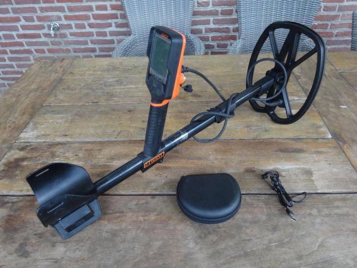 Metaaldetector Quest Q30+, Hobby en Vrije tijd, Metaaldetectors, Gebruikt, Meer dan 30 cm, Overige merken, Discriminatie metaaldetectie