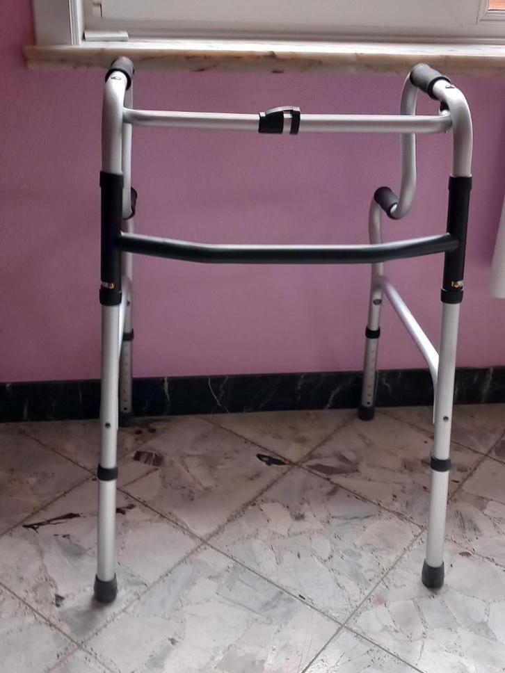 Déambulateur releveur pliable sans roue Offre dès 55 €, Divers, Divers Autre, Neuf, Enlèvement