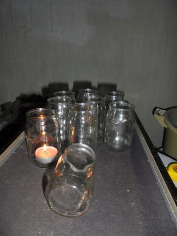 Yoghourt potjes beschikbaar voor biedingen