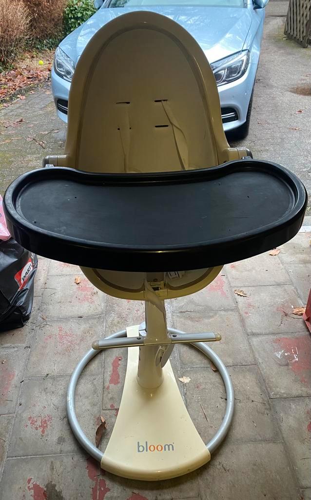 Bloom Fresco kinderstoel, Kinderen en Baby's, Kinderstoelen, Gebruikt, Aanschuifbaar, Afneembaar eetblad, Gordel(s), Ophalen