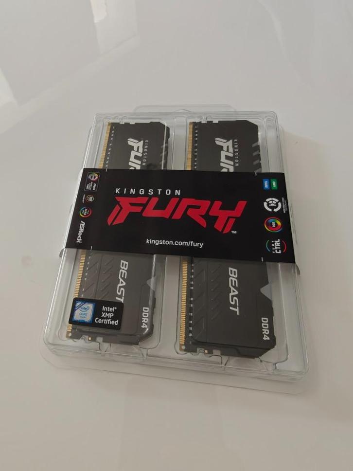Kingston Fury DDR4 RGB 2 x 8GB 3200MHz, Computers en Software, RAM geheugen, Nieuw, Desktop, 16 GB, DDR4, Ophalen of Verzenden