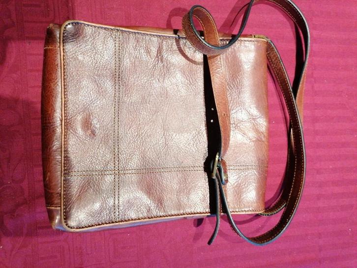 handtas vh merk   RITELLE, Handtassen en Accessoires, Tassen | Damestassen, Zo goed als nieuw, Handtas, Ophalen of Verzenden