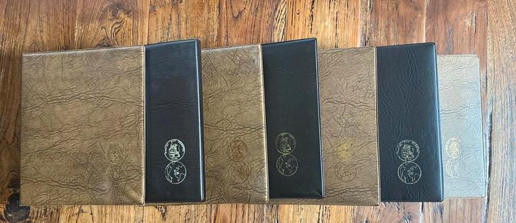 7 Tweedehands verzamelalbums voor munten klein model., Postzegels en Munten, Munten en Bankbiljetten | Toebehoren, Verzamelmap
