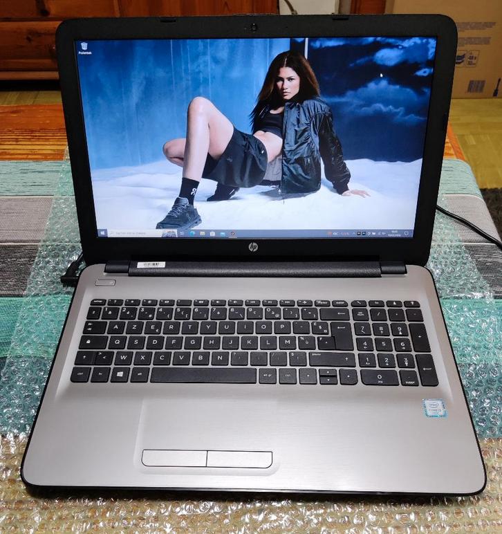 HP notebook 15-ay 15.6"mooi toestel 256Gb SSD + 1Tb HDD, Computers en Software, Windows Laptops, Refurbished, 15 inch, HDD, SSD