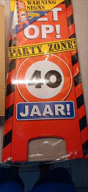 Slingers, ballonnen, hoedjes - € 3 voor alles!! beschikbaar voor biedingen