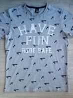 T-shirt gris - 717 - taille 170-176., Enfants & Bébés, Comme neuf, Chemise ou À manches longues, Garçon, Enlèvement ou Envoi