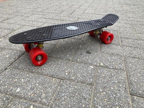 skateboard 1 of 2, Sport en Fitness, Skateboarden, Zo goed als nieuw, Skateboard, Ophalen