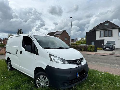 nv200 eerste eigenaar goede staat 6000euro, Autos, Camionnettes & Utilitaires, Particulier, Airbags, Air conditionné, Bluetooth