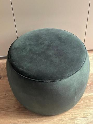 Velvet poef groen beschikbaar voor biedingen