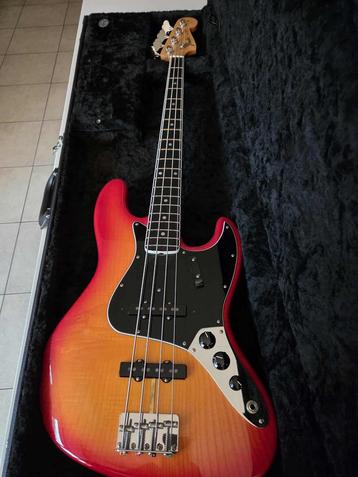 Fender Jazz Bass Rarities Flame Ash Top gelimiteerde editie beschikbaar voor biedingen