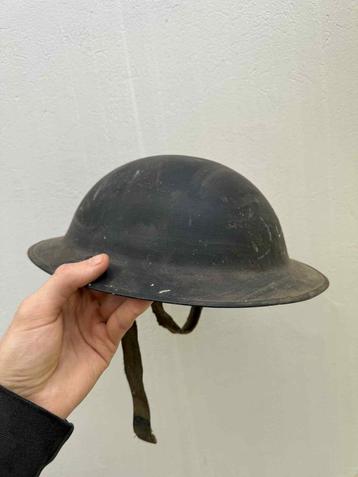 Belgische helm 1952 volledige naam beschikbaar voor biedingen