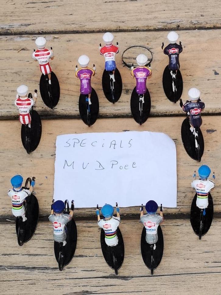 M. Vanderpoel wielrennertjes, Verzamelen, Sportartikelen en Voetbal, Verzenden