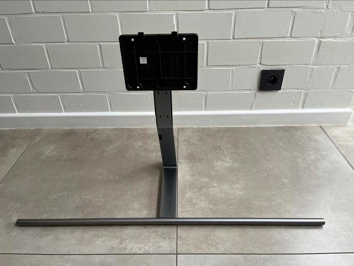55Q7/8 BRKT-Stand P-neck + 55Q7F BRKT-Stand bottom, Audio, Tv en Foto, Televisiebeugels, Zo goed als nieuw, Ophalen of Verzenden