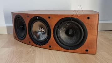 KEF IQ6C speaker in de unieke kleur kersenhout
