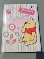 Oppasboek Winnie the pooh, Boeken, Nieuw, Ophalen of Verzenden, 6 tot 12 maanden