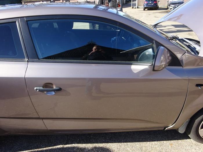 Portier 2Deurs rechts van een Kia Pro Cee'd (8Q), Auto-onderdelen, Carrosserie, Deur, Kia, Gebruikt, 3 maanden garantie, Ophalen of Verzenden