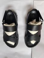 Sandale électrique Hermes, Vêtements | Hommes, Chaussures, Comme neuf, Noir, Sandales, Enlèvement