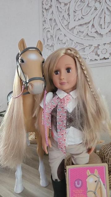 Ensemble voor paarden en ruiters van onze generatie  beschikbaar voor biedingen