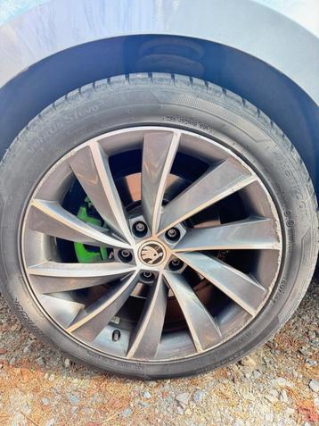 Jante alliage SKODA SUPERB Pegasus à réparer beschikbaar voor biedingen