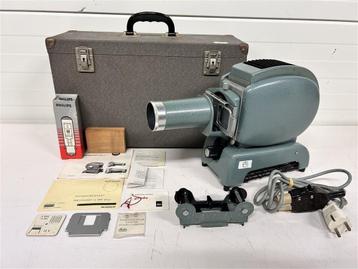 A5381. Leitz Wetzlar Prado filmprojector/diaprojector met to beschikbaar voor biedingen