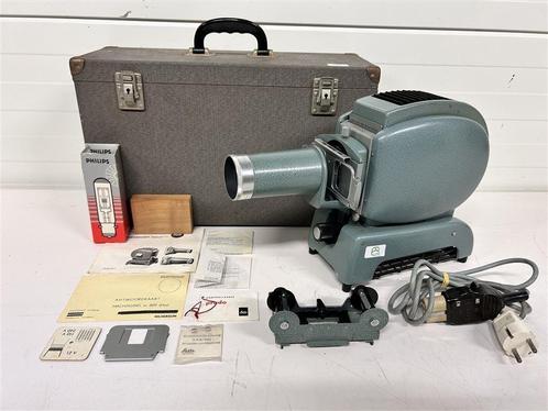 A5381. Leitz Wetzlar Prado filmprojector/diaprojector met to, Verzamelen, Foto-apparatuur en Filmapparatuur, Ophalen of Verzenden