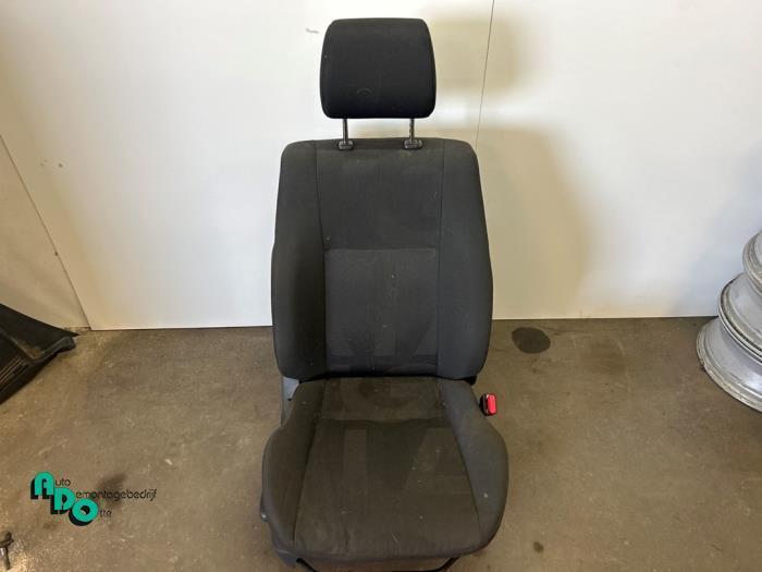Stoel rechts van een Opel Agila (Agila 08-), Auto-onderdelen, Interieur en Bekleding, Opel, Gebruikt, 3 maanden garantie, Ophalen of Verzenden