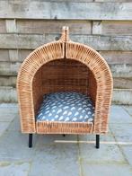 Rieten kattenmand met bijhorend kussen, Dieren en Toebehoren, Ophalen