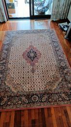 Groot wollen tapijt met oosters motief, Ophalen, Gebruikt
