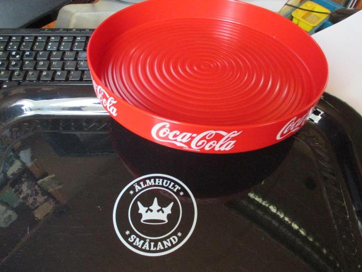 2 dienbladen ,prima staat , samen 2 euro of...., Huis en Inrichting, Woonaccessoires | Dienbladen, Zo goed als nieuw, Kunststof