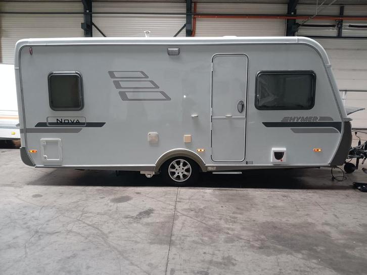 Prachtige Eriba Nova hymer caravan zeer goed onderhouden, Caravans en Kamperen, Caravans, Particulier, Eriba, Frans bed, Airco