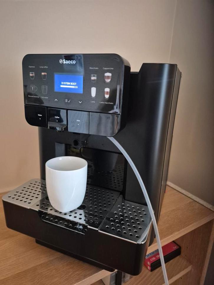 Machine à capsules Saeco Zone contenant du lait, Electroménager, Cafetières, Enlèvement