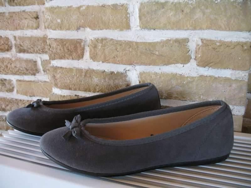 Nieuwe grijze ballerina's : maat 38, Nieuw, Grijs, Ballerina's, Ophalen of Verzenden