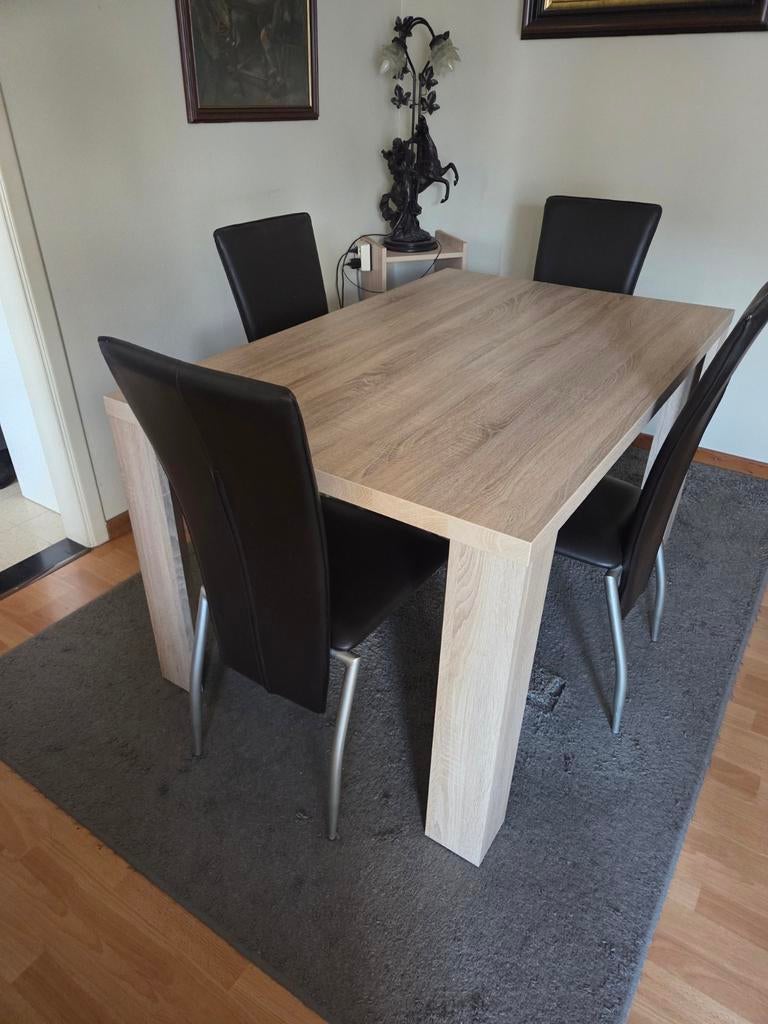 Eettafel + 4 stoelen, licht eiken., Ophalen, Zo goed als nieuw, Modern, 4 tot 6 stoelen