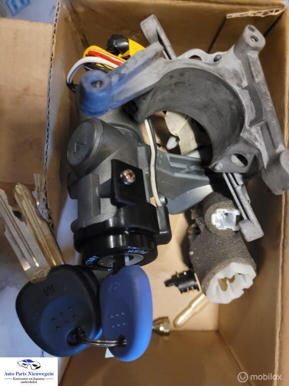 Slotenset origineel Hyundai Lantra ('91-'01) 81905-29U20, Auto-onderdelen, Carrosserie, Hyundai, Nieuw, Ophalen of Verzenden