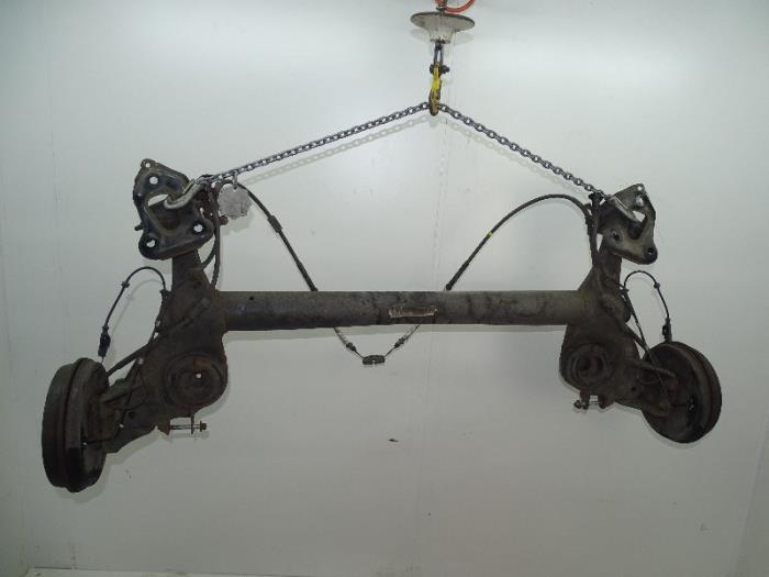 Achteras voorwielaandrijving van een Opel Corsa, Gebruikt, -, -, Opel